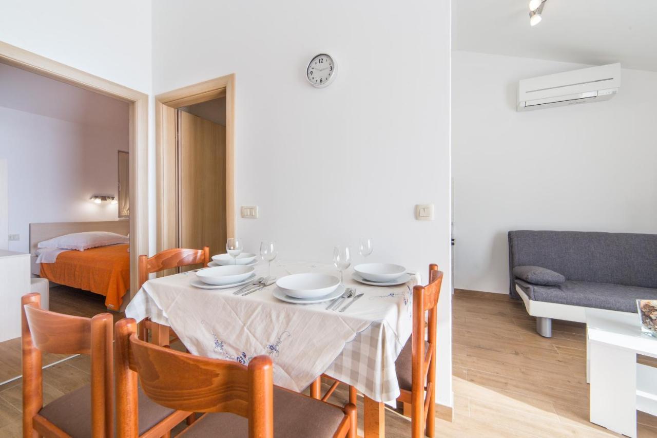 Apartments Sunrise Брист Экстерьер фото