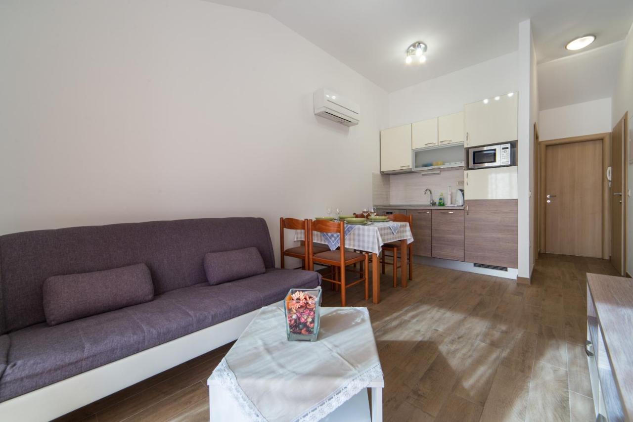 Apartments Sunrise Брист Экстерьер фото